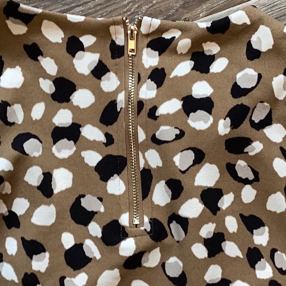 Beautiful Boutique Top - Picture 5 of 5